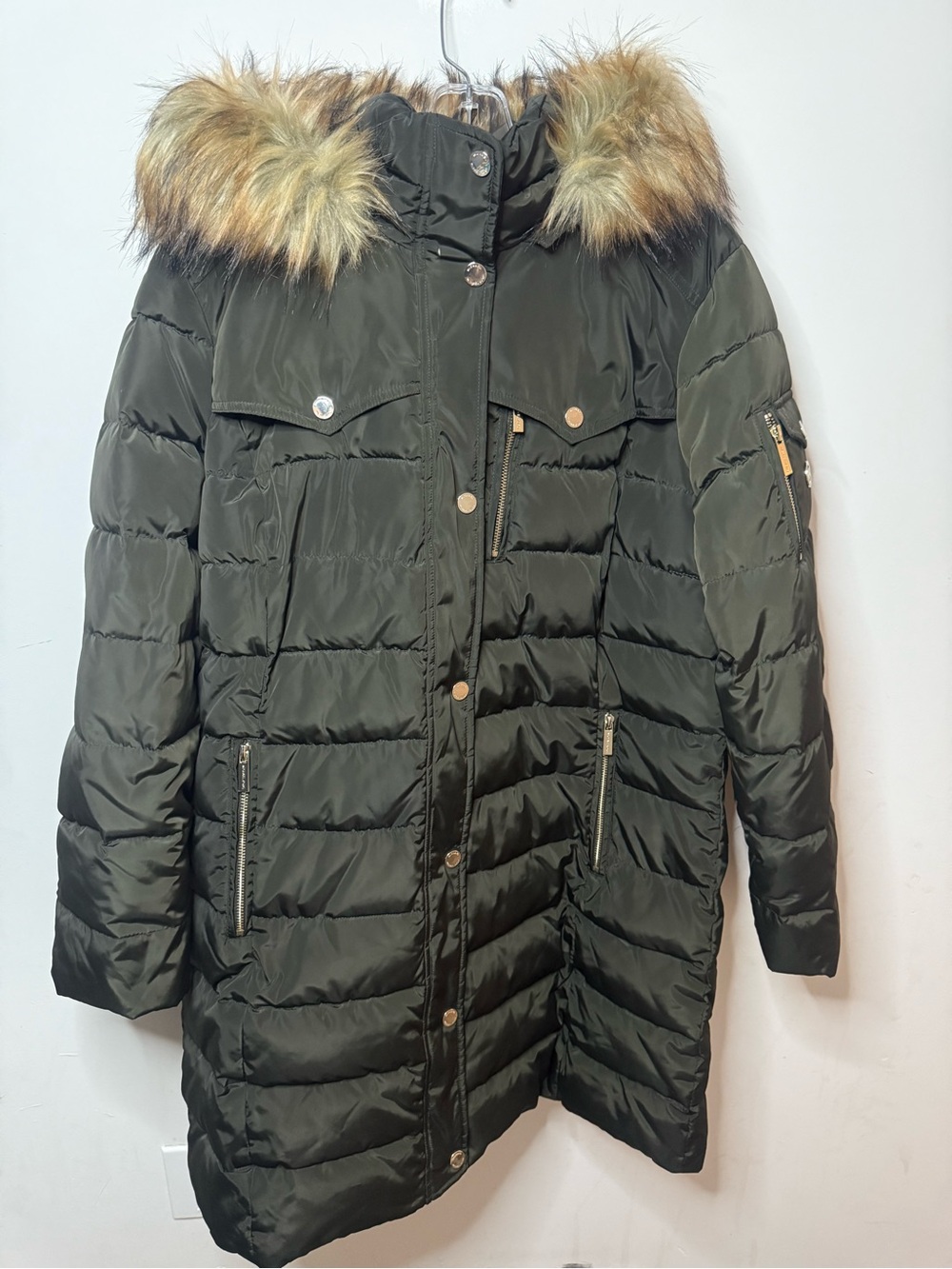 MICHAEL Michael Kors Olive Quilted Puffer Coat with Faux Fur Trim